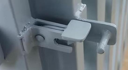 Automatic Self Lock Door