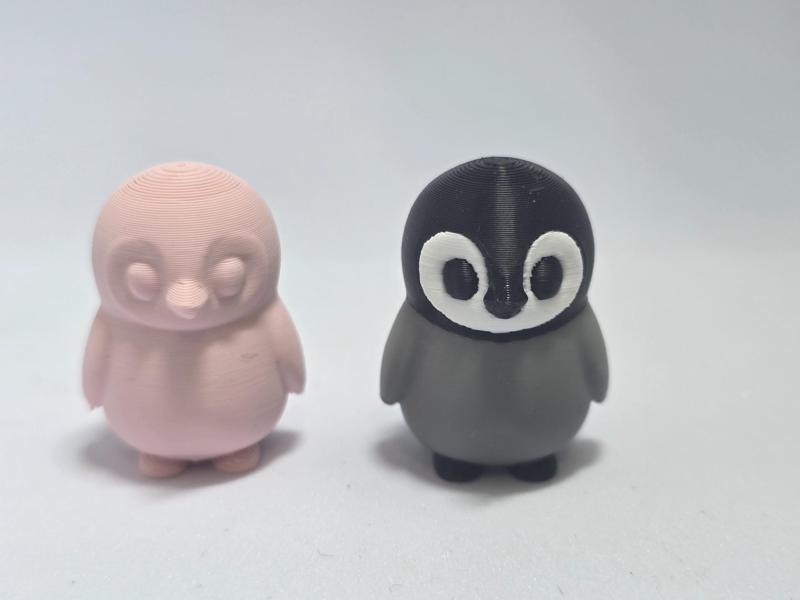 Pinguino Baby keychain/decor