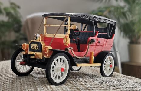 T Ford TT  year 1927 scale 1:22 Designer Ed van der Heijden.