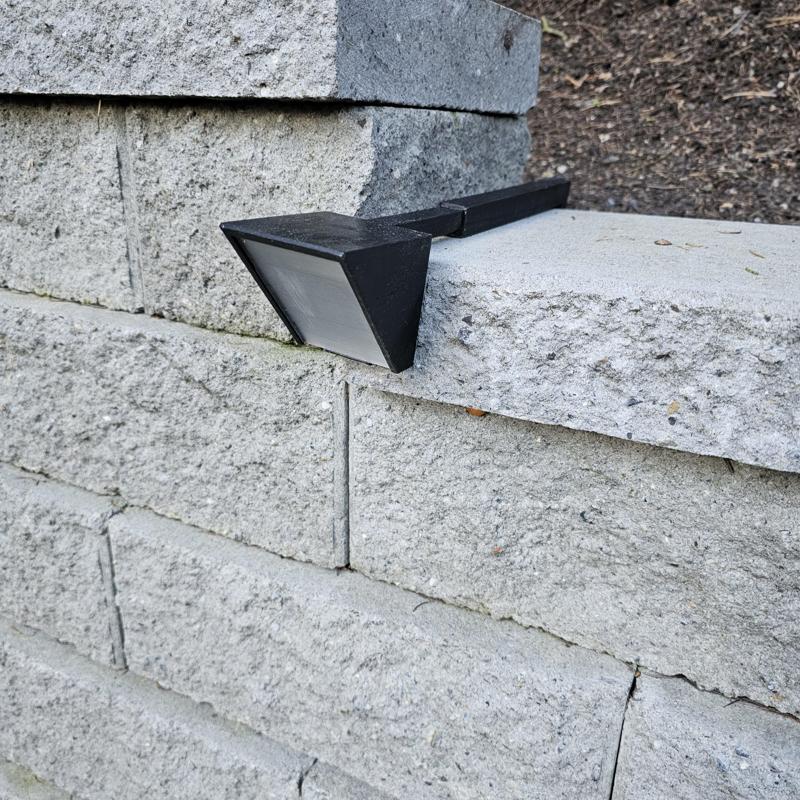 Adjustable Clamping Outdoor Wall Light