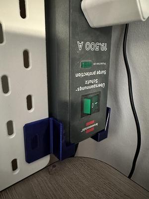 Powerstrip side mount skadis (wide)