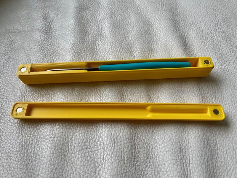 Kitchen Knife Box with magnetic lid