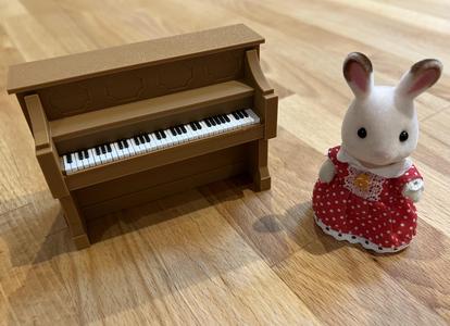 Sylvanian Families Piano