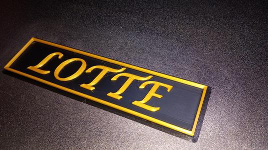 Lotte Gold Black Nameplate Tab