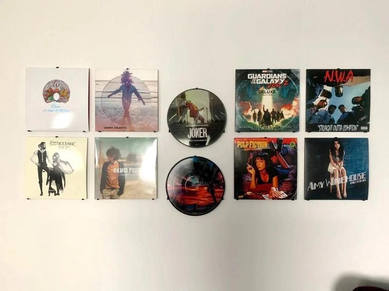 Vinyl wall mount Top side movable