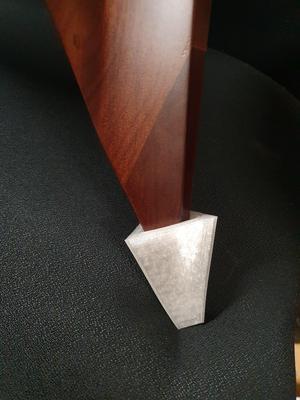 Flying V guitar end tips protection