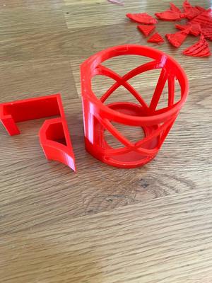 Canoe cup/pringles holder