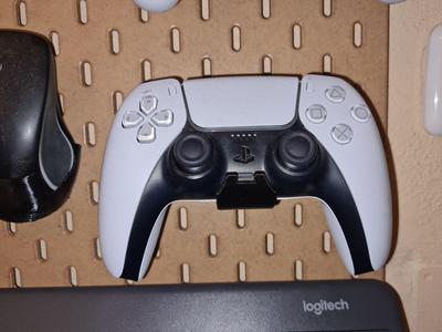 Skadis Dualsense holder