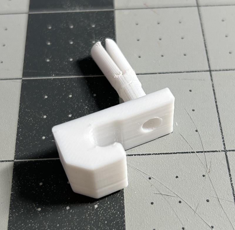 Old style Closet Maid wire shelf wall clip