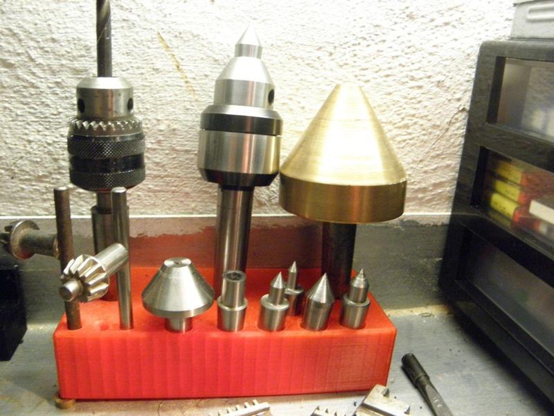 Ablage für Körnerspitze / Rohrspitze ,Bohrfutter etc.