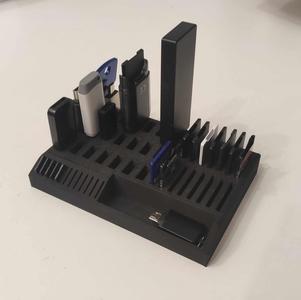 USB A, SD, MICRO SD holder, organizer + a universal tray