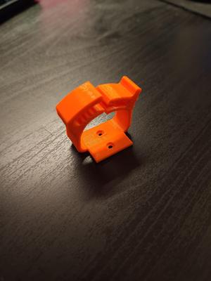 Ratchet clamp with screw holes / more area for tape