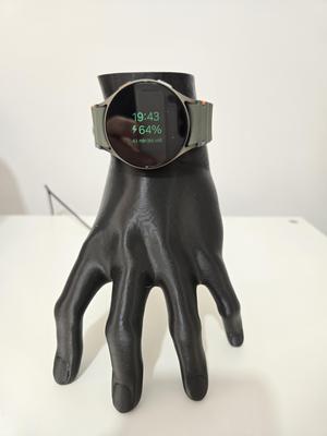 Samsung Galaxy Watch 7 und Watch7 Ultra Hand Stand