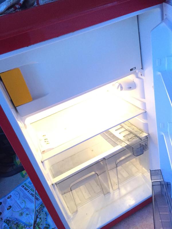 Inside Freezer handle - Table top Red Fridge - Continental Edison (similar to) CETT114RLIZ