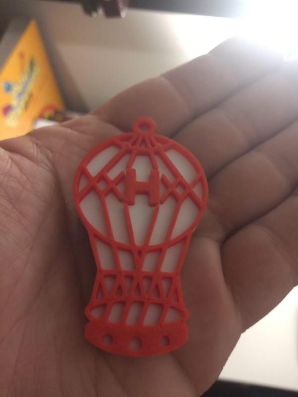 Llavero huracán dos colores