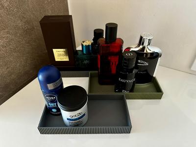 Simple and modern tray