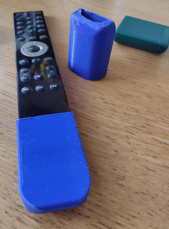 Telenet TV kastje bescherming, batterijklepje. Telenet TV box protection, battery cover.