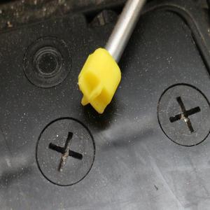 tournevis pour bouchon de batterie V1