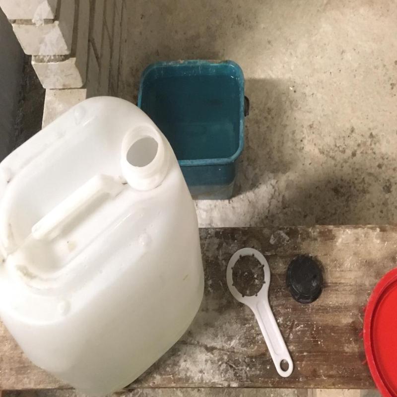 Wrench for DIN61 caps