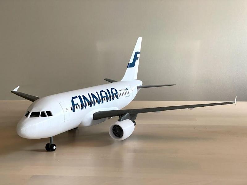 Airliner toy set inspired by Airbus A318