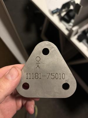 11181-75010 - Toyota Hiace Head Coolant Blocking Plate