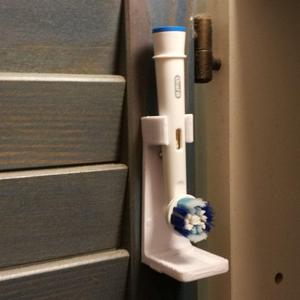 Oral-B holder