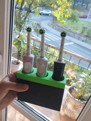 Electric toothbrush holder