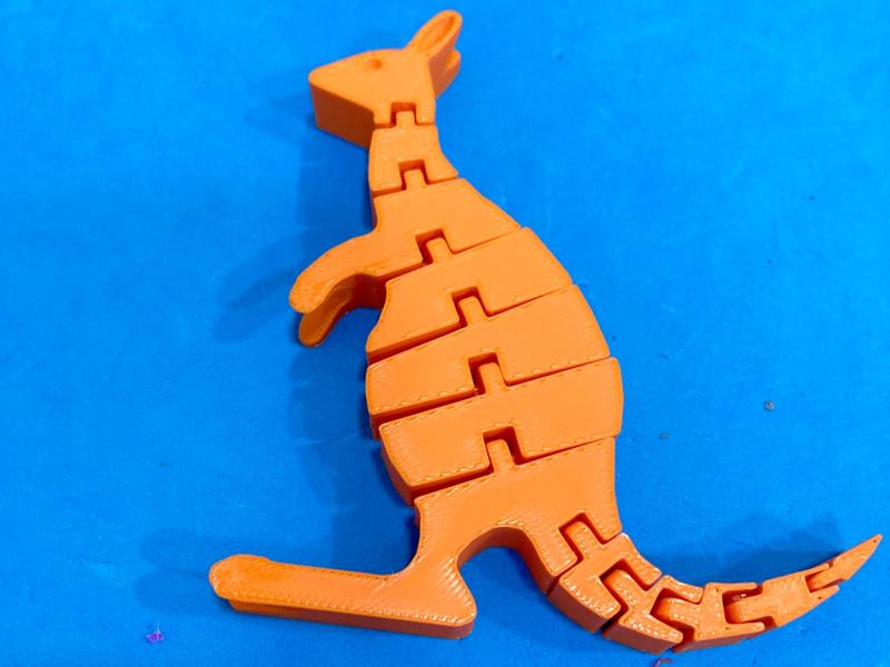 Articulated Kangaroo / Canguro articulado