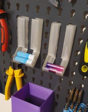 Battery holder for pegboard (AA and AAA)