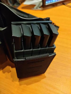 AEP mag-pouch inlay with retention
