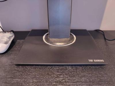 Asus tuf gaming monitor edge base detail