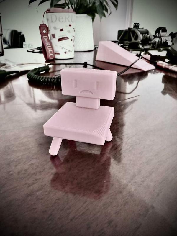 Sad Chair – “Melancholy Seat” 忧郁椅