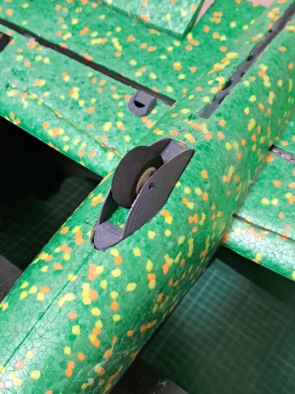 Low profile landing gear for Lidl Glider