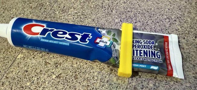 Toothpaste Squeegee