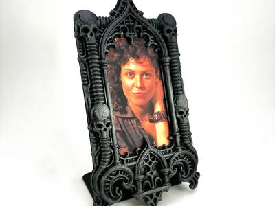 Picture or Mirror frame - 2 piece design 4x6