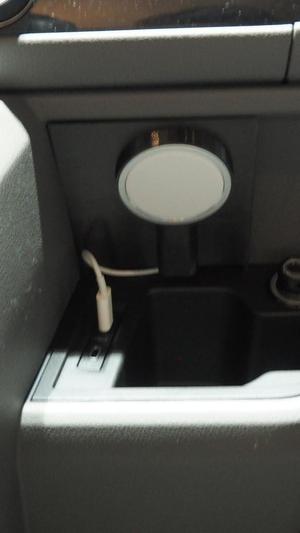 VW T6.1 California MagSafe Charger