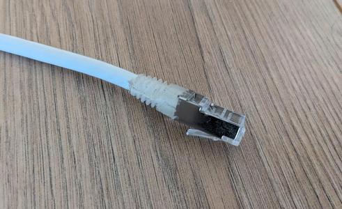 Glue gun mold for VCELINK RJ45 plug 