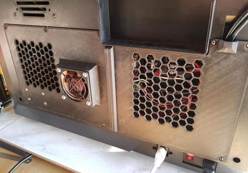 Qidi X-Max 3 backplate