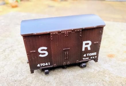 L&B 4 Ton Covered Goods Wagon