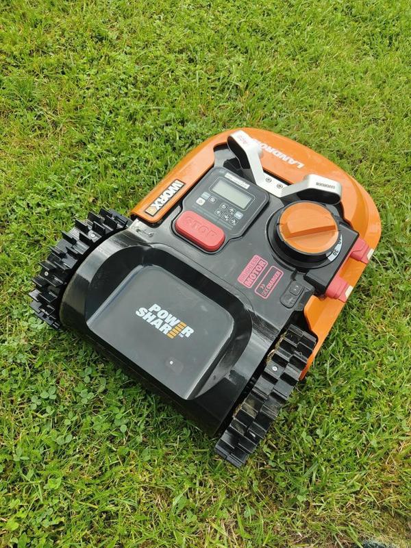 Tires for Worx Landroid Wr142e / M700