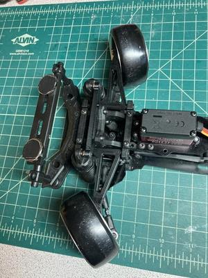 Sakura D5 fixed upper steering arms and shock tower