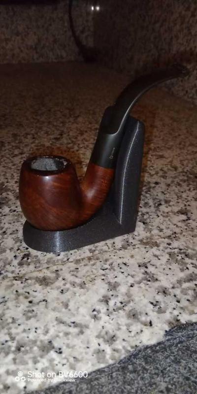 Pipe holder