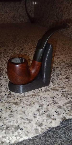 Pipe holder