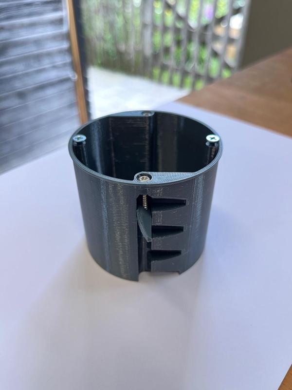 Hohlraumdose/ hollow-wall box/ one-gang box