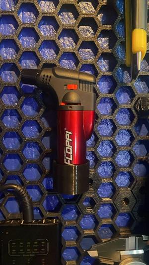 generic lighter holder for honeycomb