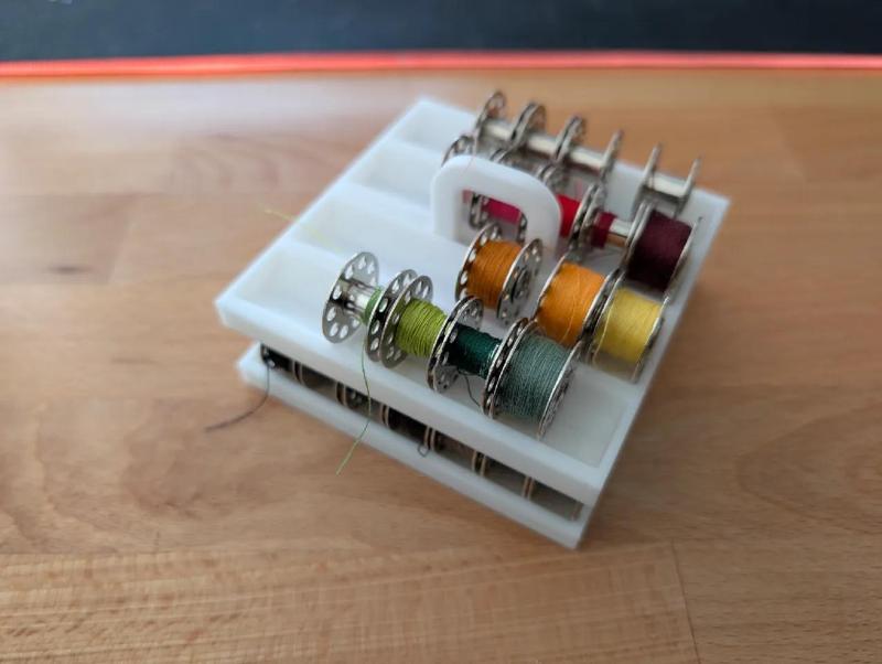 Sewing machine bobbin bobbin holder - Nähmaschinenspule Unterfadenspulen Halter   