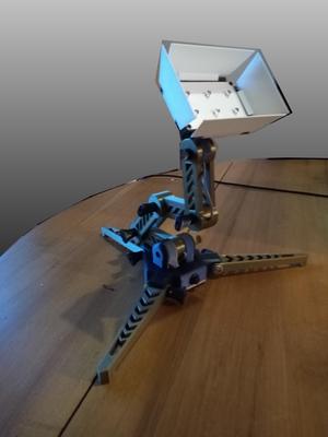 Articulated desk lamp