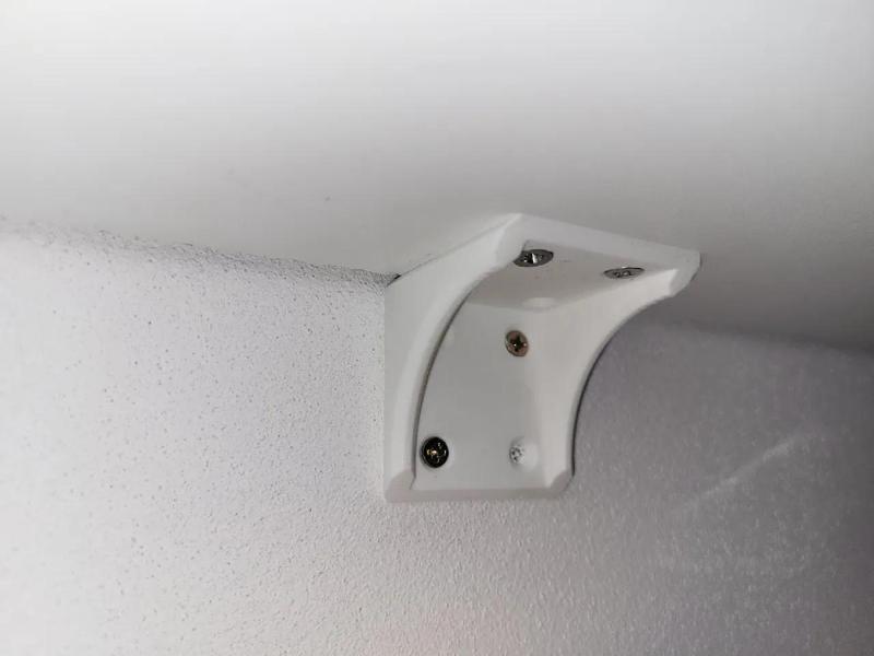 Montážní úhelník   