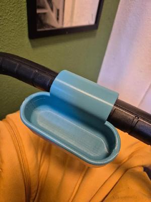 Item holder for Baby Jogger Belly bar   