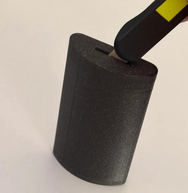 Blade disposal case, blade snap-off cutter box   